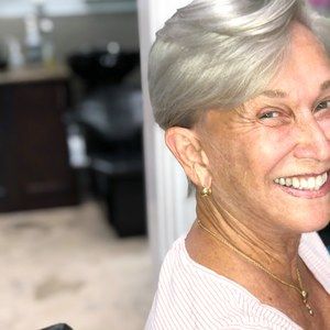 Meet your Posher, Kelsy